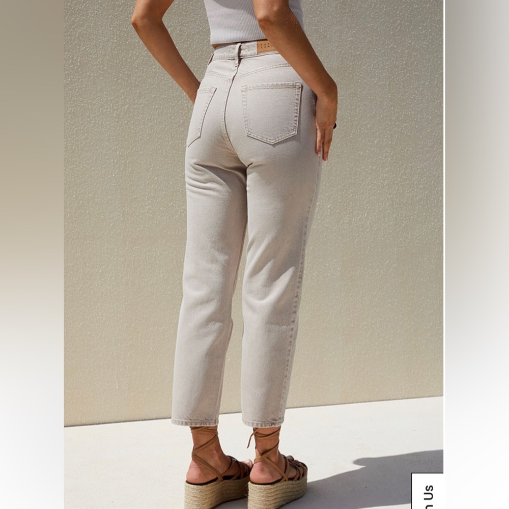 NWT Pacsun size 28 Straight leg high waisted jeans color tan/oatmeal